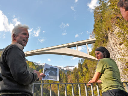Blick vom der Plattform zur Salginatobelbrücke