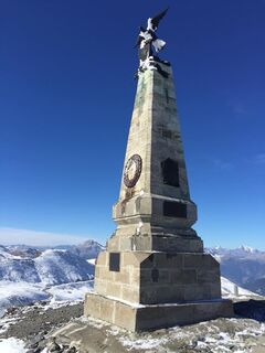 Obelisk Kopf der Assietta