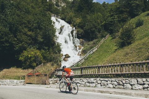 Wasserfälle des Rio Bianco in Stenico - Naturpark Adamello Brenta