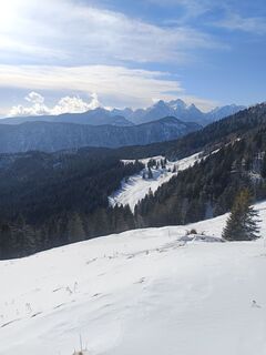 Fotografija s spletne strani Oskar Šolar na poti