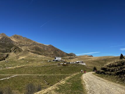 Fotografie z Alberto Ghiretti na trase