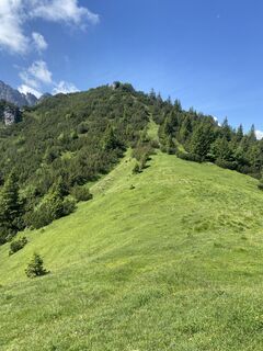 Zdjęcie z Peter Bussjäger wzdłuż trasy