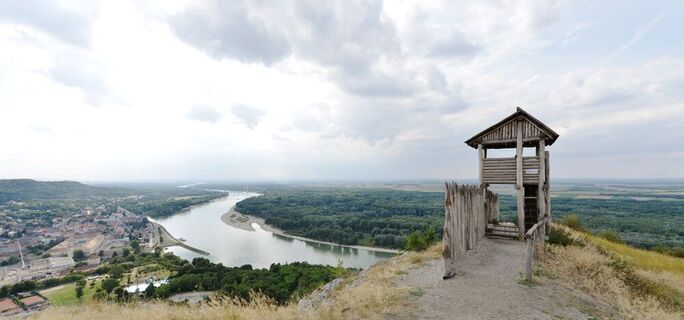 Blick auf Hainburg an der Donau © Donau Niederösterreich/Steve Haider