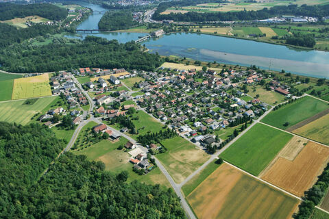 leuggern-dorf-von-oben