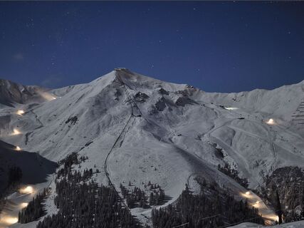 skitour by night axliz 2048x1536.jpg