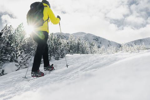 Am tiefverschneiten Weg Richtung Planner Hochplateau