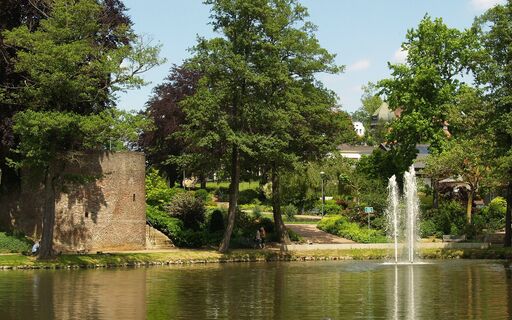 Gondelweiher mit mittelalterlicher Stadtbefestigung - Wassenberg