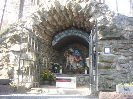 Grotte am Pfarrer Künzle Weg