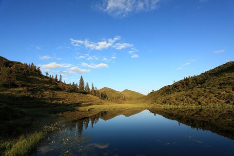 Tröge mit Blick auf Gründegg