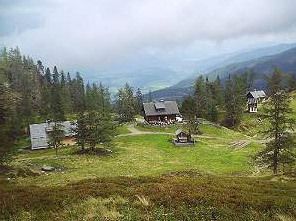 An der Strecke. 