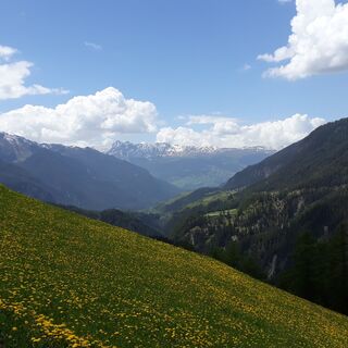 Blick von Jenisberg ins Albulatal