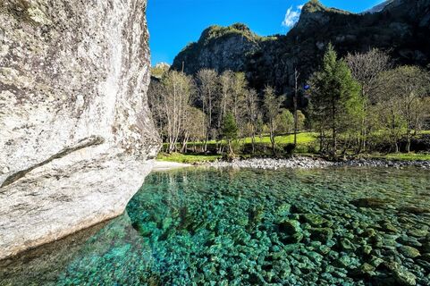 Das Bidet der Gräfin mit dem als Scoglio del Burgùn bekannten Felsen