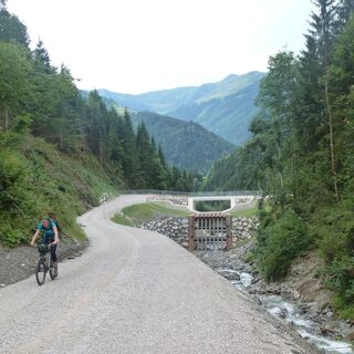 Steile Auffahrt nach Altenberg