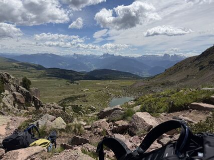 Fotografija s spletne strani Koen Lauriks na poti