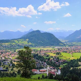 Blick vom Edelsberg auf das Pfrontener Tal
