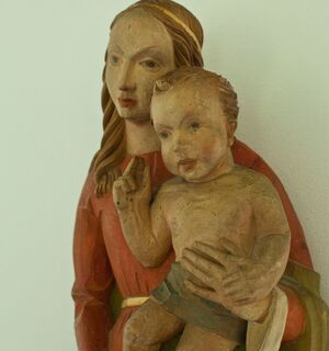Figuren in der Kapelle im Moos Breitnau