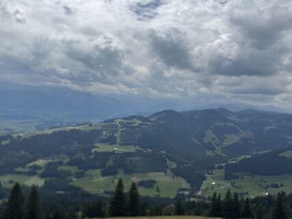 Fotografia z Nisha Schweitzer na trase