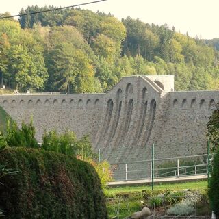 Staumauer Talsperre Klingenberg