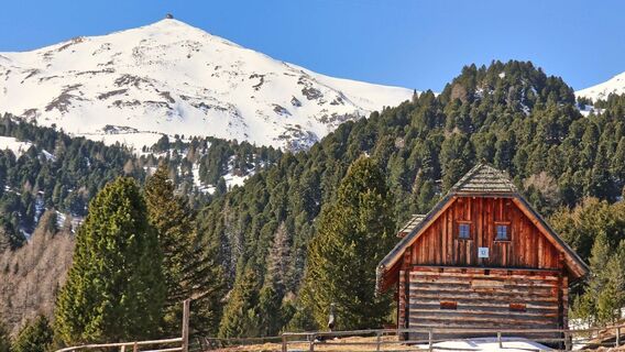 Die Linderhütte mit Zirbitzkogelblick