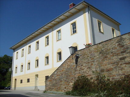 Wohnhaus, ehemalige Schule