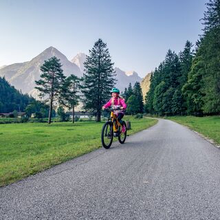 Tauernradweg zwischen Weißbach und St. Martin