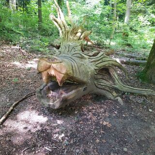 Holzskulptur Sagenhafter Stierenberg