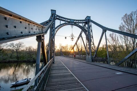 Brücke über die Saale auf der Peißnitz