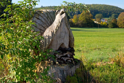 Holzskulptur am Sauschwänzle-Weg