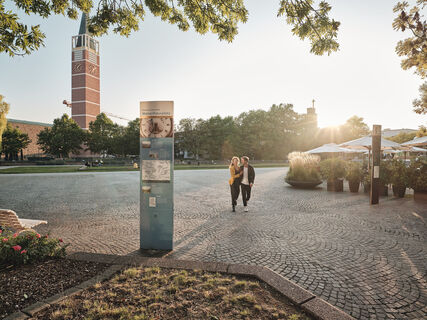 Der Waisenhausplatz lädt zum Verweilen ein