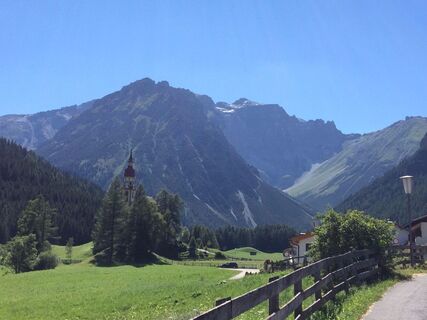 Blick von Obernberg Richtung Talschluss_Esther.JPG