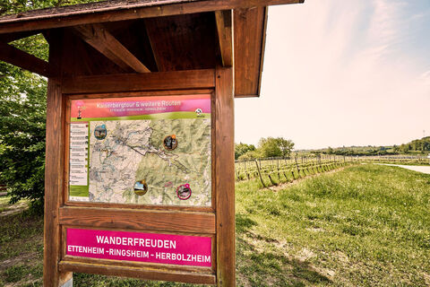 Kaiserbergtour und weitere Routen Wanderfreuden Landschaft Schild
