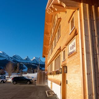 Restaurant Älpli mit Aussicht auf die Churfirsten