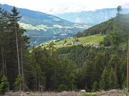 Blick über Wipptal ins Inntal