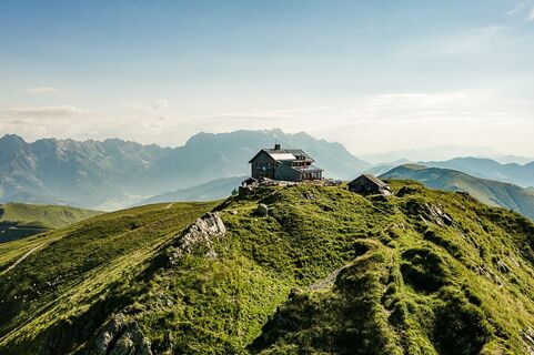 hundsteinweg - schwalbenwand - kammweg - schönwieskopfweg_img_73954625