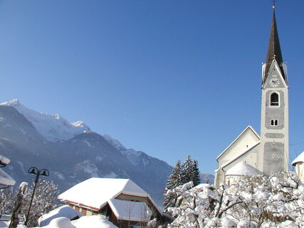 Pfarrkirche Mariä Geburt Winter