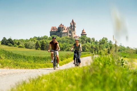 Auf dem Rad die Region Weinviertel Donauraum erkunden