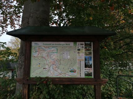 Wandertafel am Markplatz Freienohl