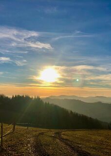 Sonnenuntergang auf dem Weg zum Mühlstein