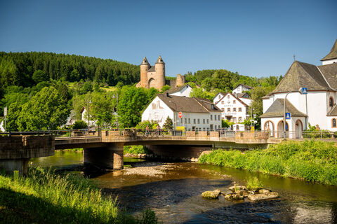 Mürlenbach mit Bertradaburg