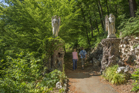 Auf dem Kreuzweg in Aenau