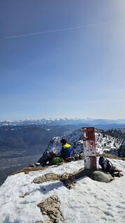 Zdjęcie z Alessio Sacco wzdłuż trasy