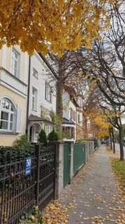 Sidewalk in the Kratzerstraße