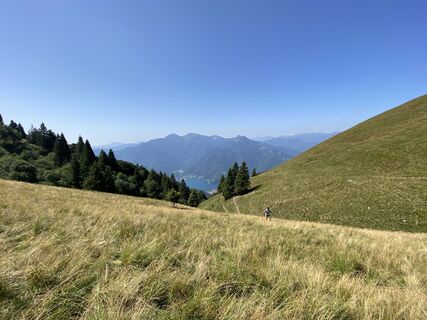 Zdjęcie z Nicola Biancardi wzdłuż trasy