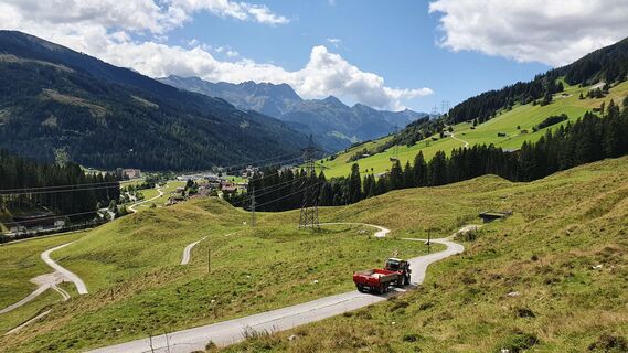 Fotografia z Gerrit van der Linde na trase