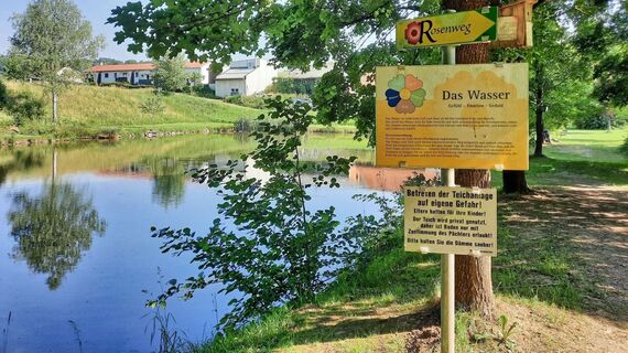 Verschiedenen Elemente am Themenweg