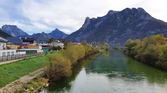 Links: Traunstein, Rechts: Erlakogel