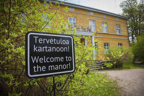 Das Herrenhaus Anjala wurde an der Wende des 18. zum 19. Jahrhundert erbaut.
