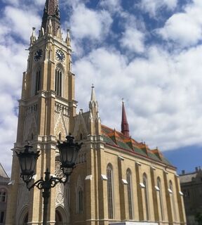 Katholische Kirche Heiliger Name Mariens, Novi Sad