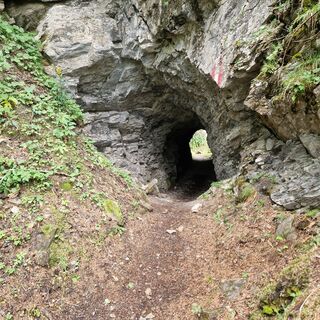 Wandern entlang am Rollbahnweg