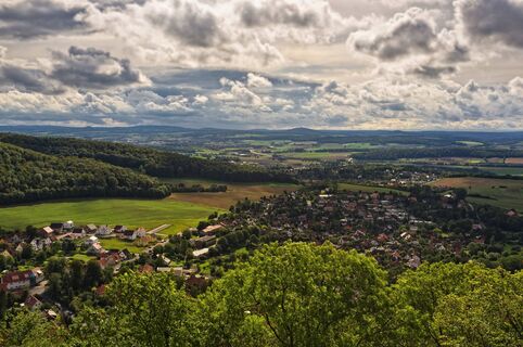 Blick von der Burg Plesse auf Eddigehausen